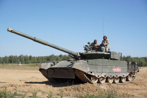 Trumpeter 1:35 9587 Russian T-80BVM MBT