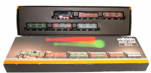 Märklin Z 8104 Personenzug-Set mit 5 Wagen+Dampflok T12 KPEV OVP (414g)