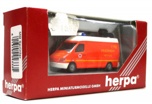 Modellauto H0 1/87 Herpa 043335 MB Sprinter RTW FW Hamburg