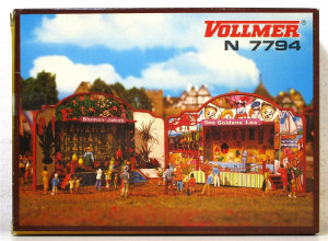 Vollmer 7794 Bausatz Losbude/Blumenstand ohne Figuren OVP (403g)