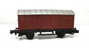 Arnold N (2) gedeckter Güterwagen (5651H)