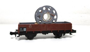 Minitrix N 13251 / 3251 Niederbordwagen mit Ladung 804 317 DB (5853H)