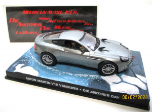Modellauto 1:43 GE Fabbri James Bond 007 Aston Martin V121 OVP (1002h)