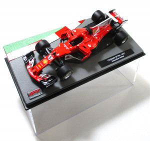 Modellauto 1:43 Panini Formula 1 Rennwagen Ferrari SF70H Vettel OVP (15h)