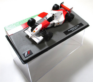 Modellauto 1:43 Panini Formula 1 Rennwagen McLaren Senna OVP (133h)