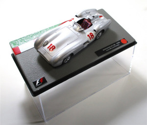 Modellauto 1:43 Panini Formula 1 Rennwagen Mercedes Fangio OVP (273h)