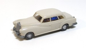 Wiking H0 1/87 Mercedes 300 Limousine mit AHK PKW-Modell o. OVP 