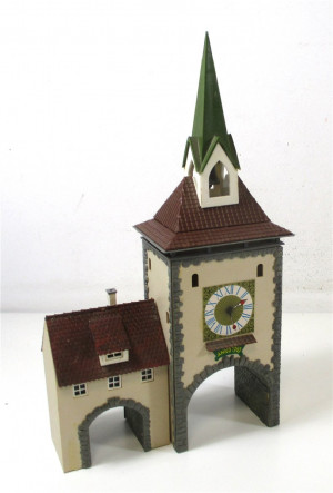 Fertigmodell H0 Faller Stadttor mit Glockenturm 2-teilig (H0-0153h)