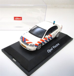 Modellauto 1:43 Schuco 02670 Opel Vectra Politie NL OVP (5306h)