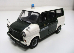 Modellauto 1:43 Minichamps 082490 Ford Transit Bus Polizei HH OVP (5368h)