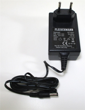 Fleischmann 671001 Netzteil für Digitalzentrale 18V 18VA  ohne OVP (3753h)
