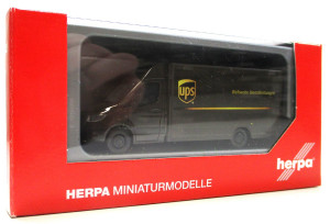 Modellauto H0 1/87 Herpa 095143 MB Sprinter 18 Koffer UPS