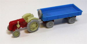 Permot H0 1/87 Traktor mit Pritschenanhänger rot/blau o. OVP (123/37)