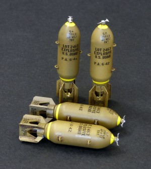 Plus model 1:32 AL3024 Bombs 250lb