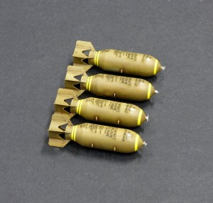 Plus model 1:32 AL4115 Bombs 500 lb