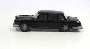 Wiking H0 1/87 TAXI MB 600 schwarz PKW-Modell  o. OVP (8-9)