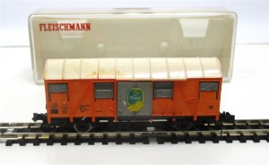 Spur N Fleischmann 8331 gedeckter Güterwagen Chiquita Bananen DB (5964k)