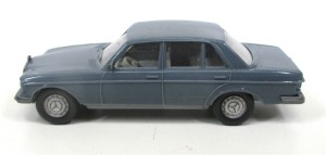 Wiking H0 1/87 Mercedes Benz 240D grau PKW-Modell o. OVP (99-11)