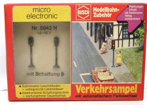 Busch N Electronic 5942 2 Verkehrsampeln mit Schaltung - OVP (2932k)