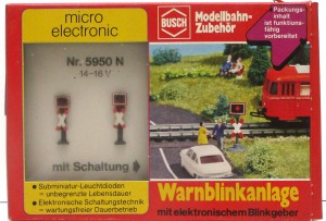 Busch N 5950 Warnblinkanlage 2 Andreaskreuze beleuchtet Electronic  OVP (3535k)