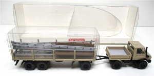 Wiking 1/87 0 392 04 27 Unimog mit Rungenanhänger OVP (Spur H0) (12-10)