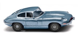 *Wiking 080304 Jaguar E-Type Coupé - opalescent blue metallic Spur H0 1:87