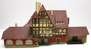 Spur N  Fertigmodell Bahnhof Neuffen (Vollmer)