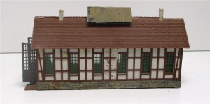 Spur N  Fertigmodell Lokschuppen, einständig (Arnold)