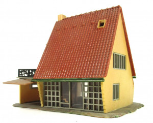 Spur H0 Fertigmodell Einfamilienhaus mit Garage (H0148)