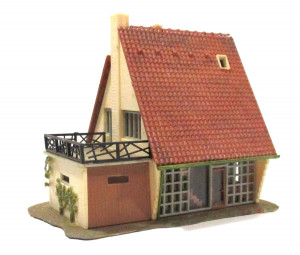 Spur H0 Fertigmodell Einfamilienhaus mit Garage und Terrasse  (H0-0969C)